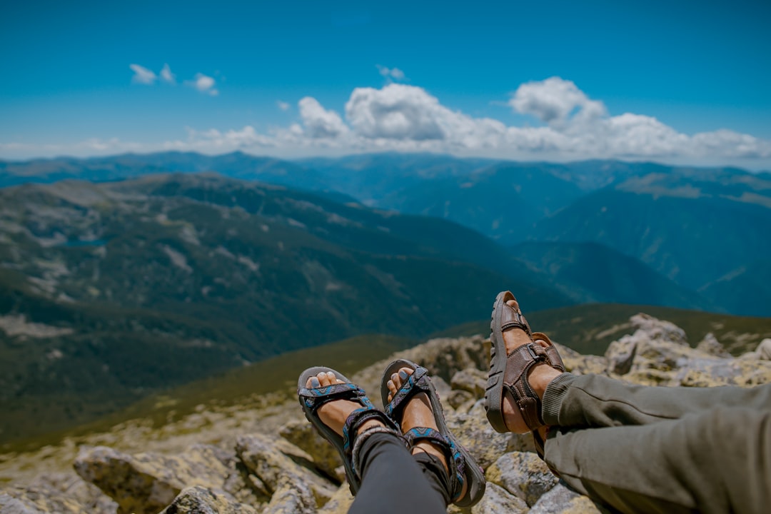 Photo Couple hiking