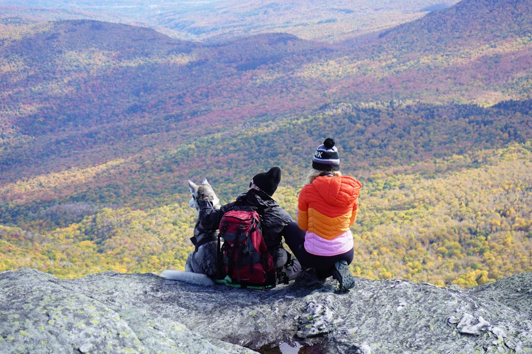 Photo Couple hiking