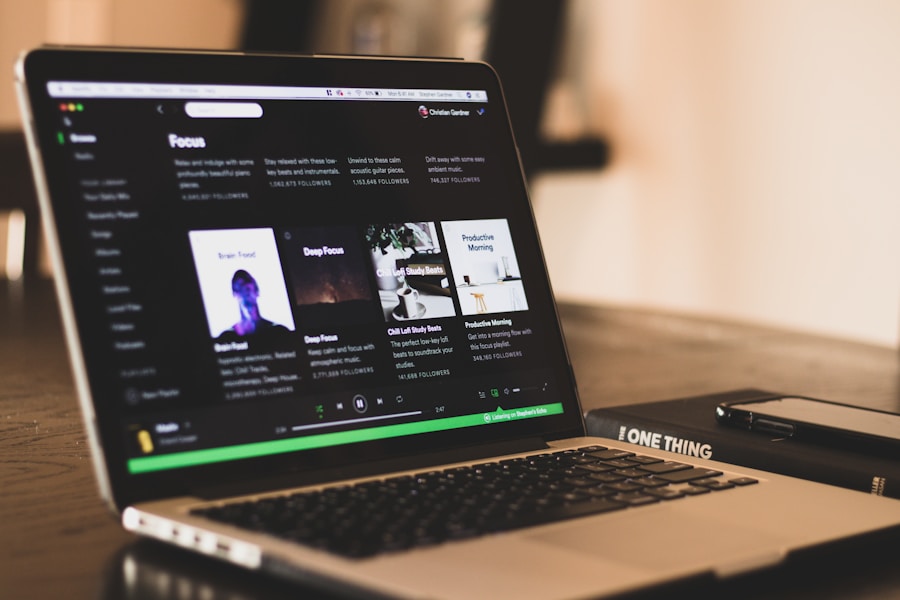 Photo "how to find playlists to submit to on Spotify"